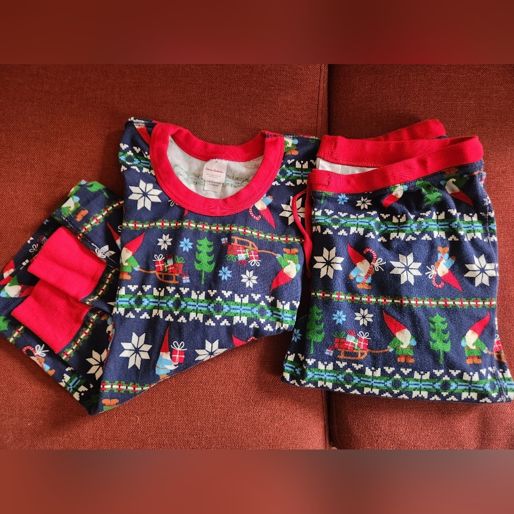 M/L Hanna Andersson Christmas Gnome Sweet Gnome Pajamas Women's M Top L Bottoms - Picture 4 of 4